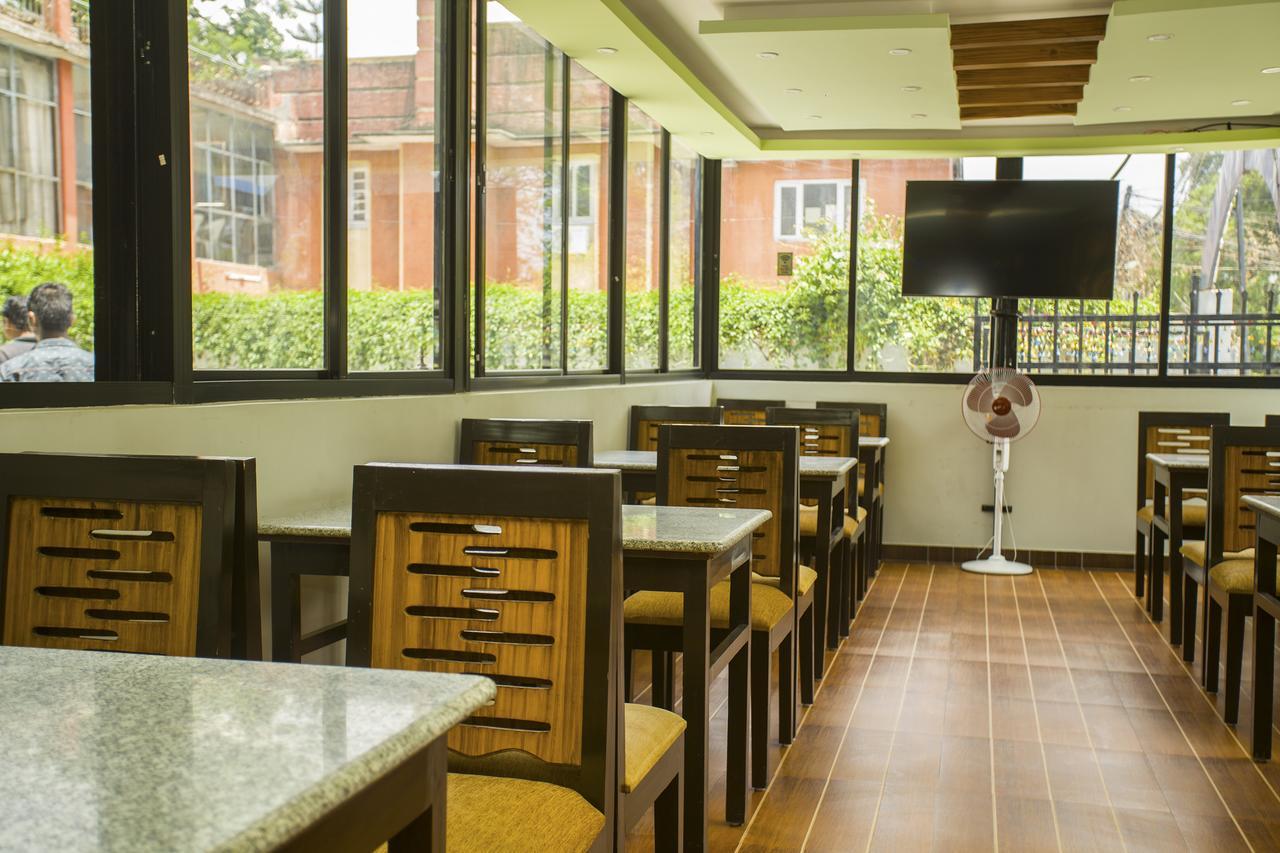 Oyo 150 Hotel Himalyan Height Kathmandu Exterior photo