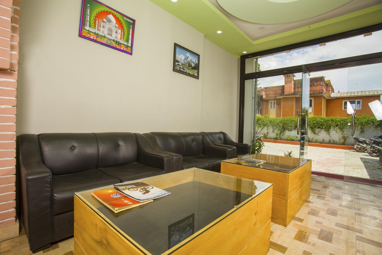 Oyo 150 Hotel Himalyan Height Kathmandu Exterior photo