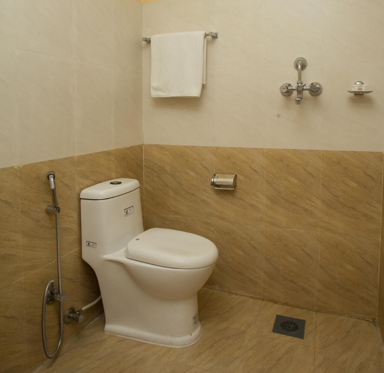 Oyo 150 Hotel Himalyan Height Kathmandu Exterior photo